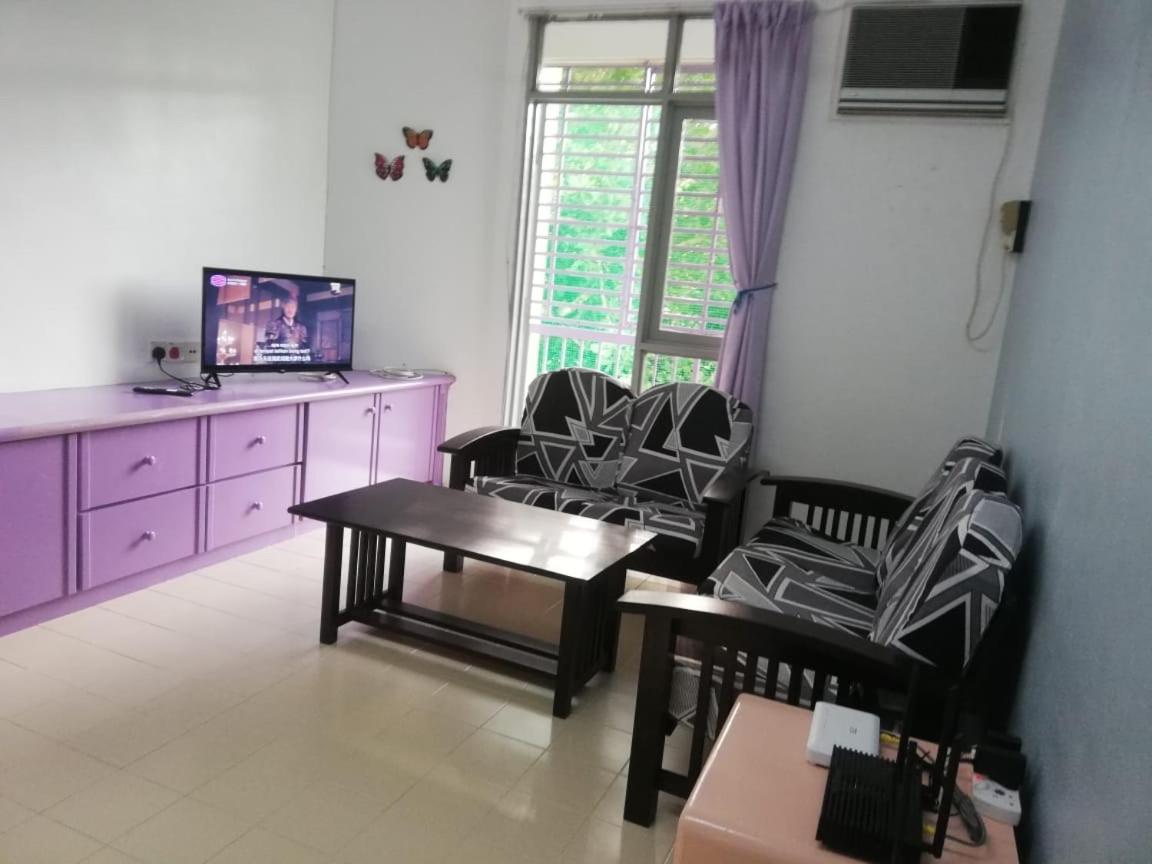 Batu Ferringhi Bayu Emas Apartment Екстер'єр фото